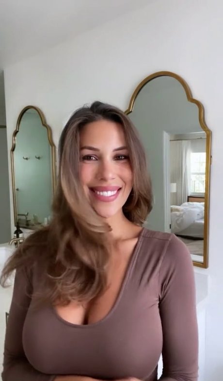 Devin Brugman photo 413