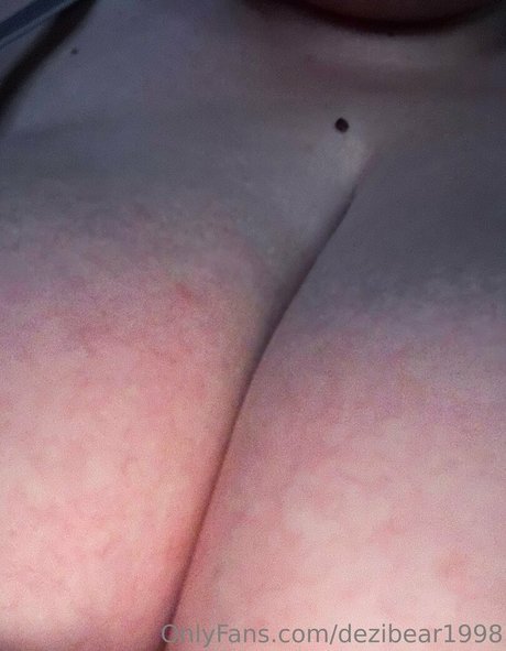 Dezibear1998 photo 32