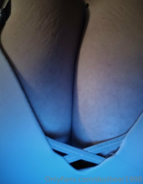 Dezibear1998 photo 41