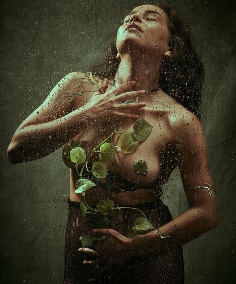 Diana Angel photo 10
