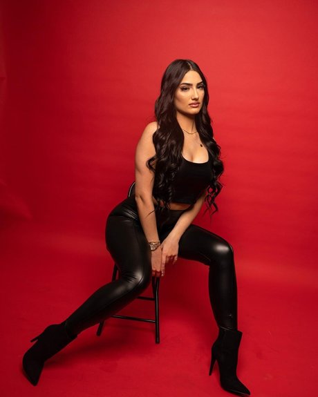 Diana Malchanovich photo 19