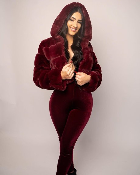 Diana Malchanovich photo 24