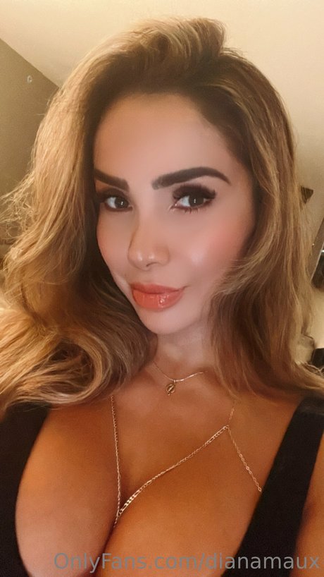 Diana Maux photo 35