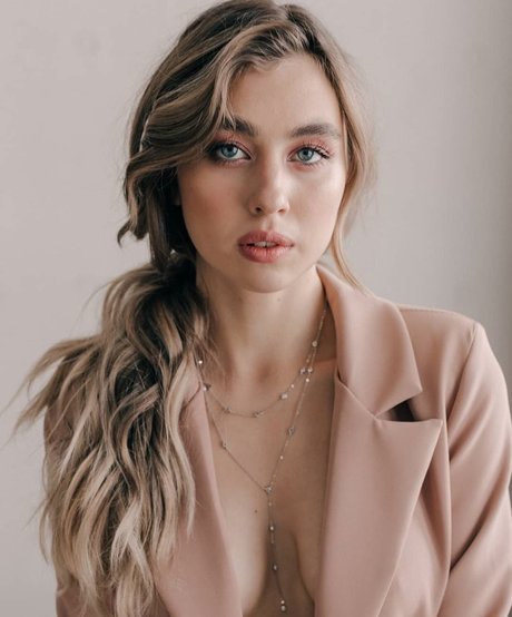 Diana Pozhidaeva photo 12