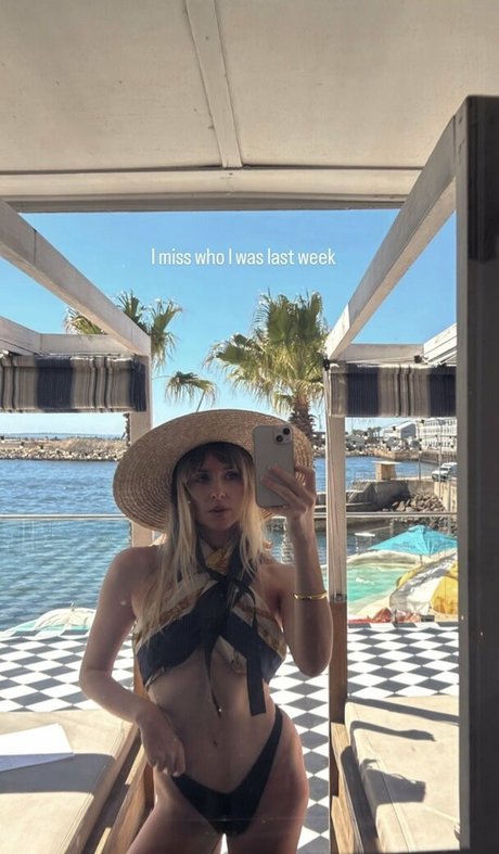 Diana Vickers photo 60