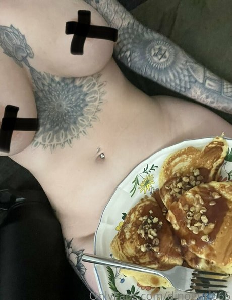 Dinogurl666 photo 75