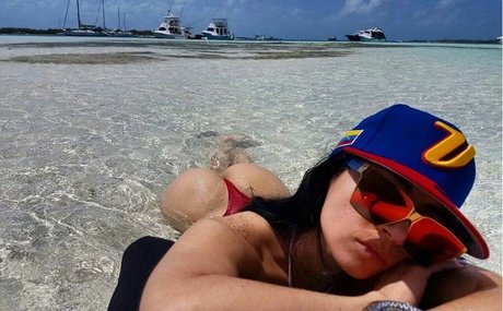 Diosa Canales photo 504