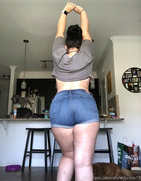 Disneyyrose13 photo 143