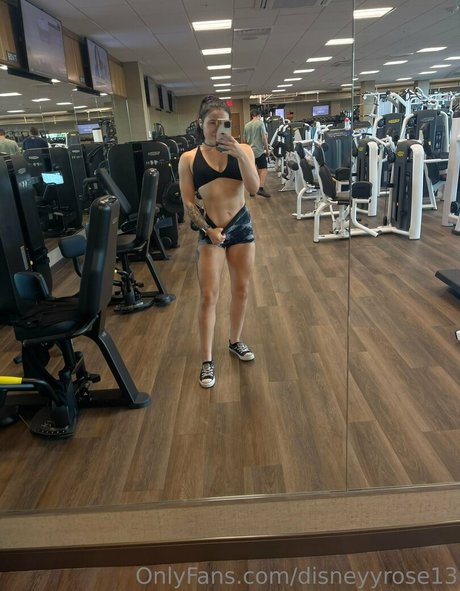 Disneyyrose13 photo 281