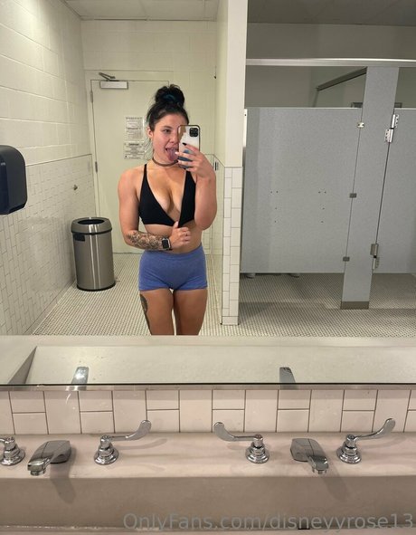 Disneyyrose13 photo 291