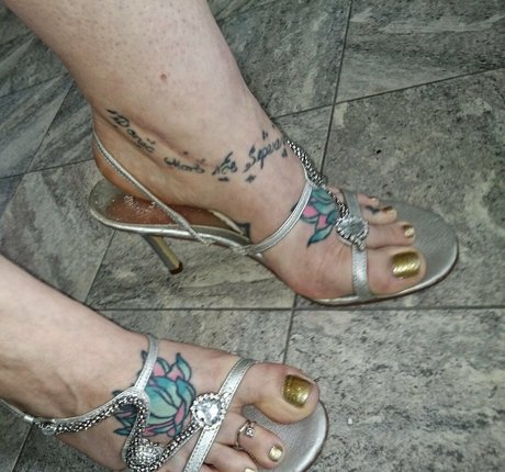 Ditteslegsandfeet photo 8