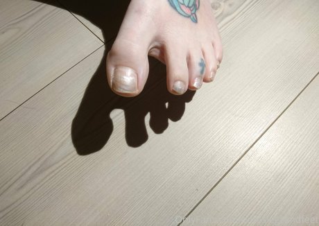 Ditteslegsandfeet photo 14