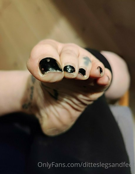 Ditteslegsandfeet photo 75