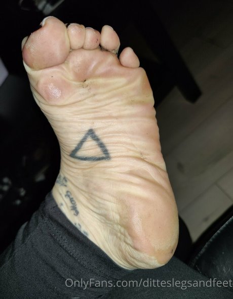 Ditteslegsandfeet photo 89