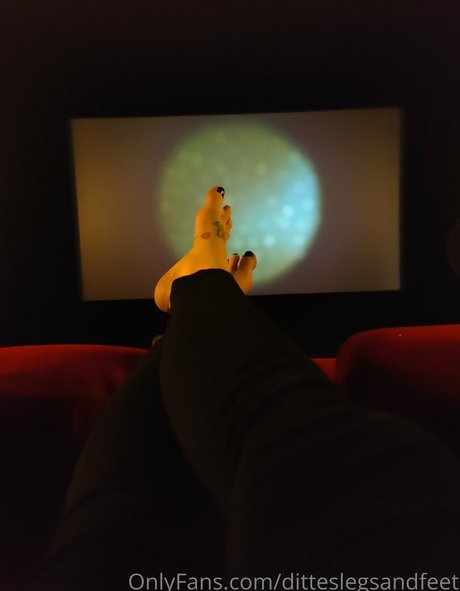 Ditteslegsandfeet photo 96