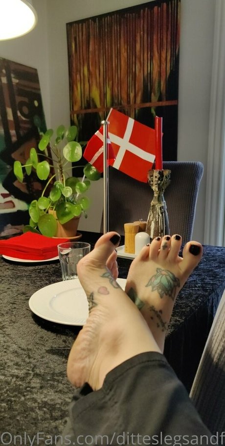 Ditteslegsandfeet photo 101