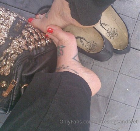 Ditteslegsandfeet photo 141