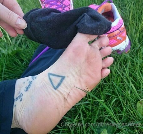 Ditteslegsandfeet photo 146