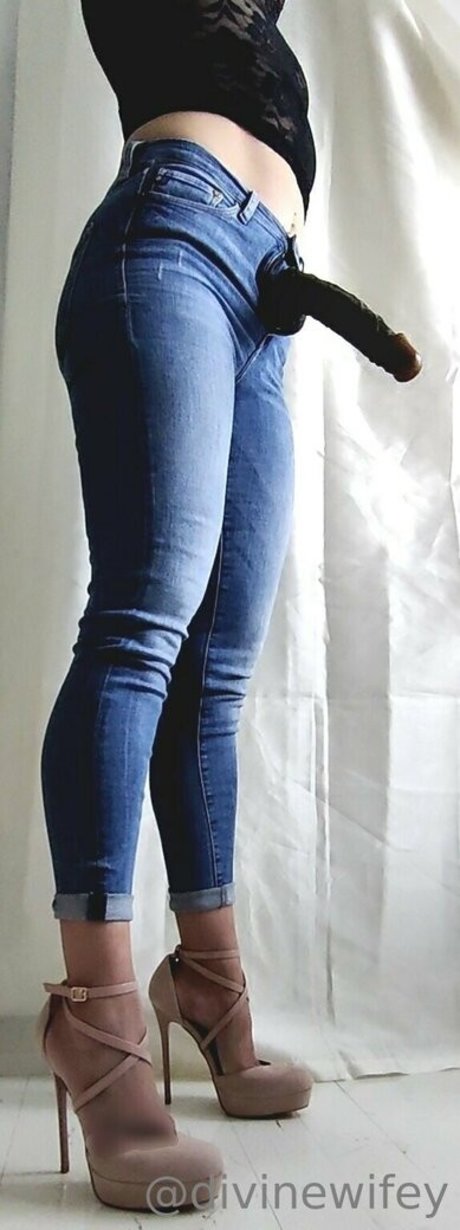 Divinewifeyfree photo 21