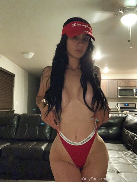Dixie Martinez photo 26