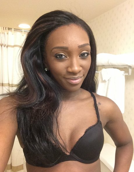 Dnay Baptiste photo 28