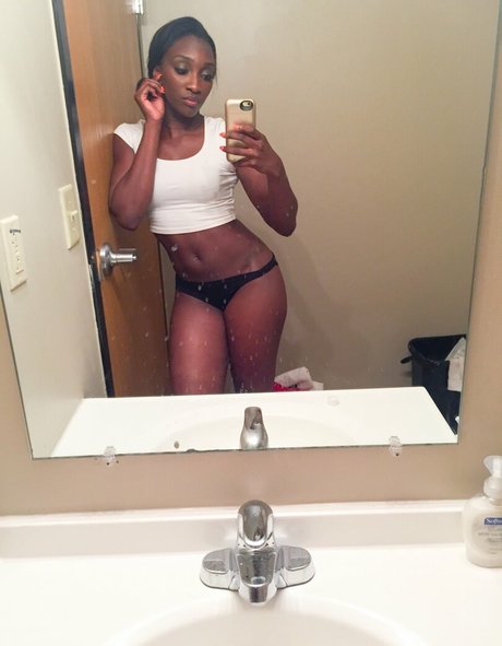 Dnay Baptiste photo 43