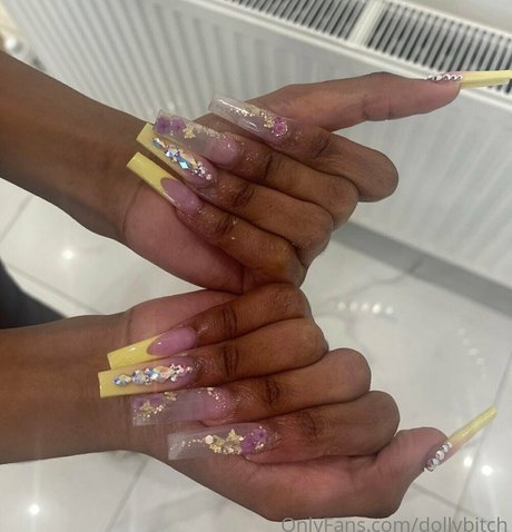 Dollybitch photo 105