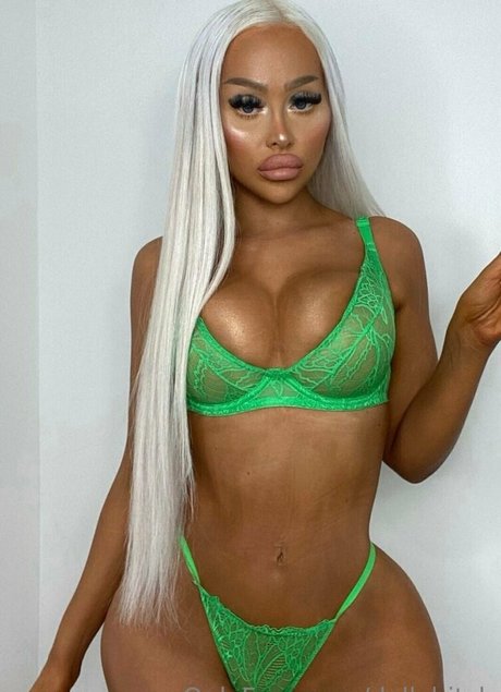 Dollybitch photo 159