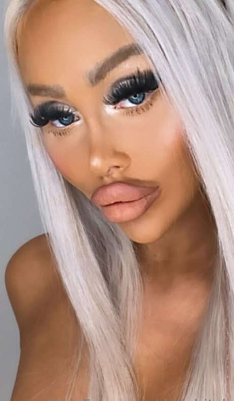 Dollybitch photo 174