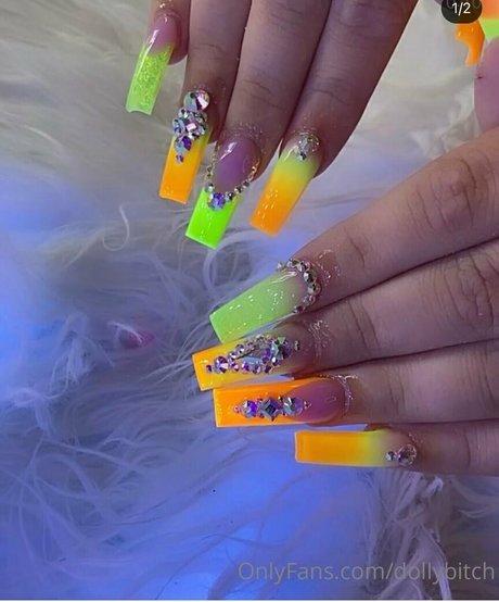 Dollybitch photo 180