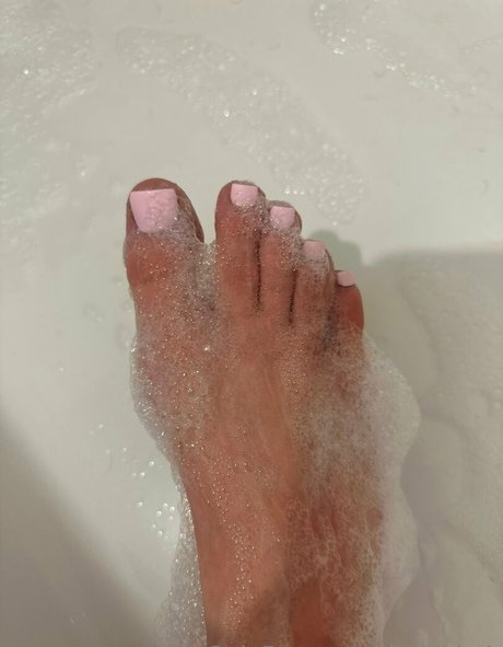 Dollybitch photo 189