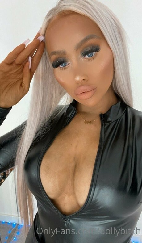 Dollybitch photo 197