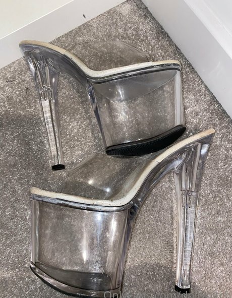 Dollybitch photo 205