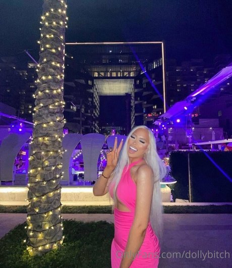 Dollybitch photo 208