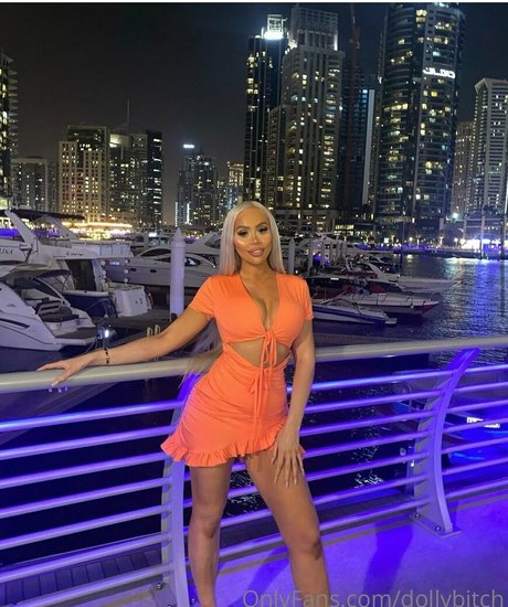Dollybitch photo 211