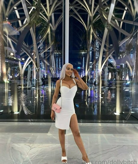 Dollybitch photo 213