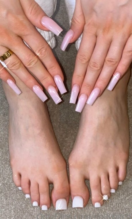 Dollybitch photo 217