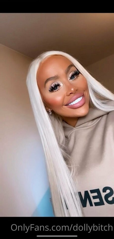 Dollybitch photo 221