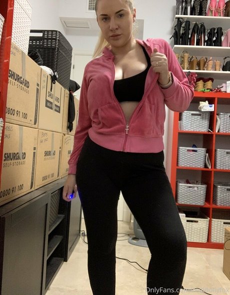 Dollyfoxvip photo 98
