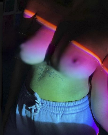 Dora Figueiredo photo 1
