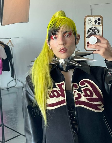 Dorianelectra photo 8