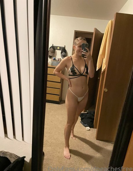 Dpeachesfree photo 27