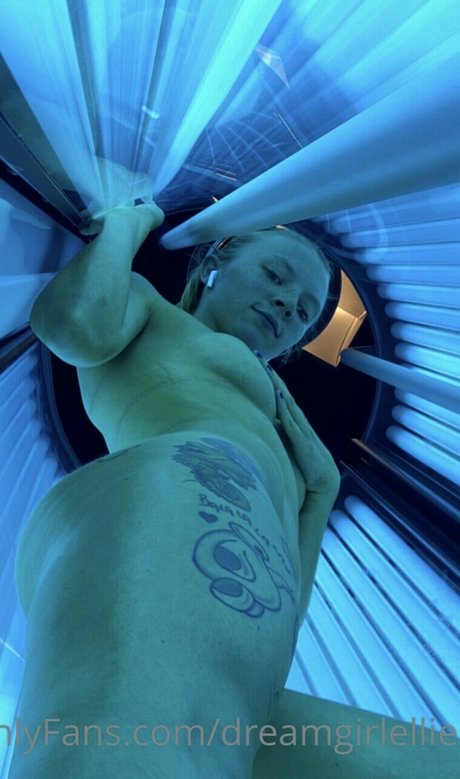 Dream Girl Ellie photo 4