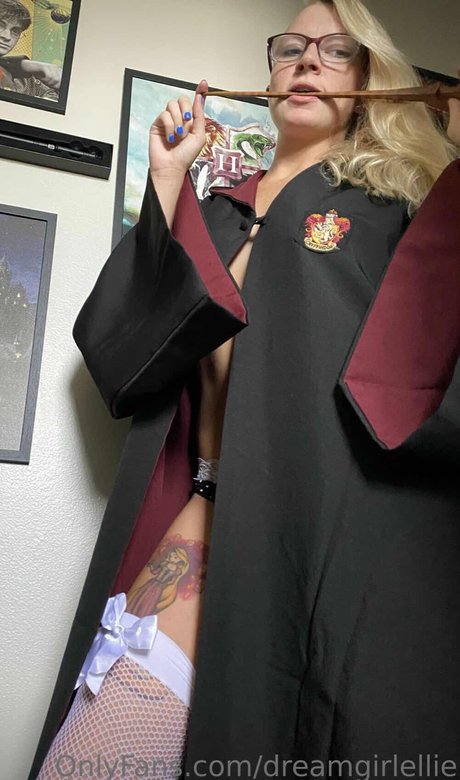 Dream Girl Ellie photo 53