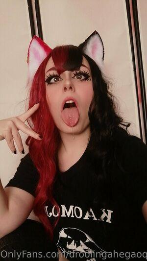 DroolingAhegaoQueen photo 6