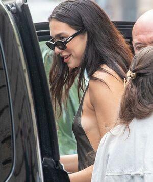 Dua Lipa photo 2