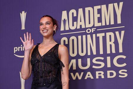 Dua Lipa photo 63