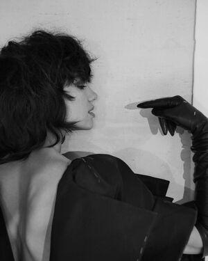Dua Lipa photo 377