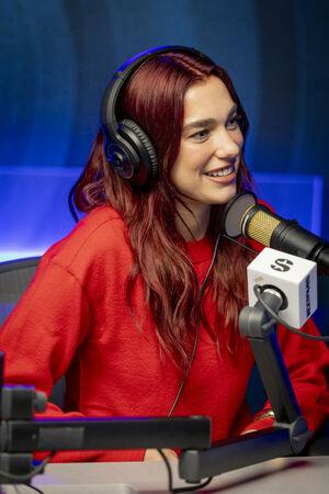 Dua Lipa photo 1054