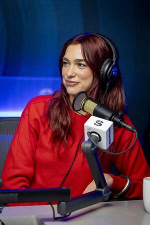 Dua Lipa photo 1055